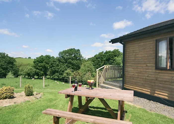 Woodside Lodge - Hw7520